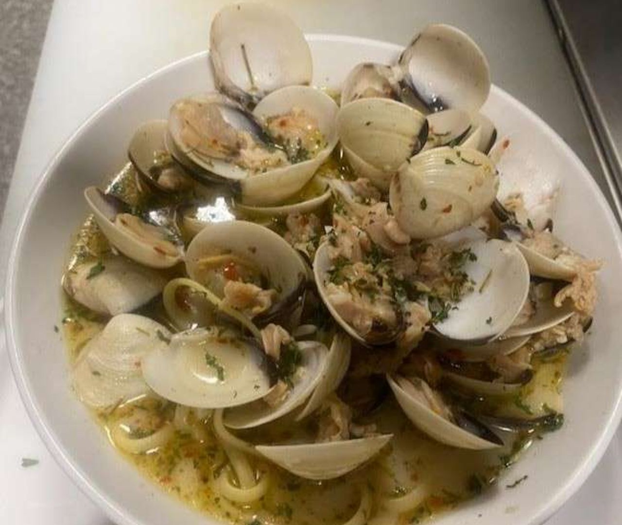 The Experience: Flavor, Atmosphere & Service